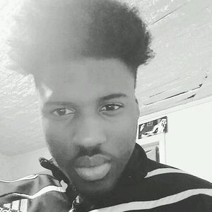 Meet your Posher, Deandre